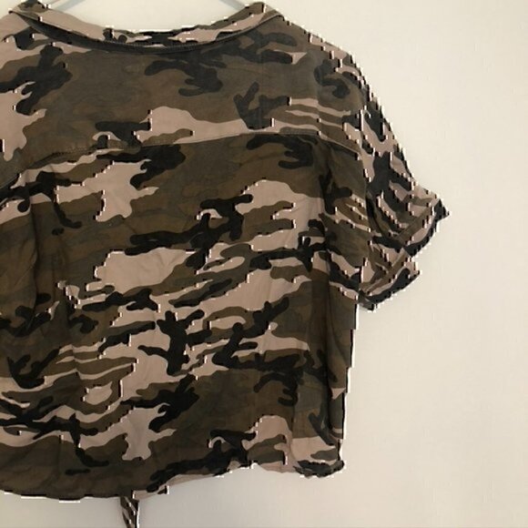 STORIA Brown Black Tan Camo Camouflage Short Sleeve Tie Button Down Crop Top M - Picture 10 of 12